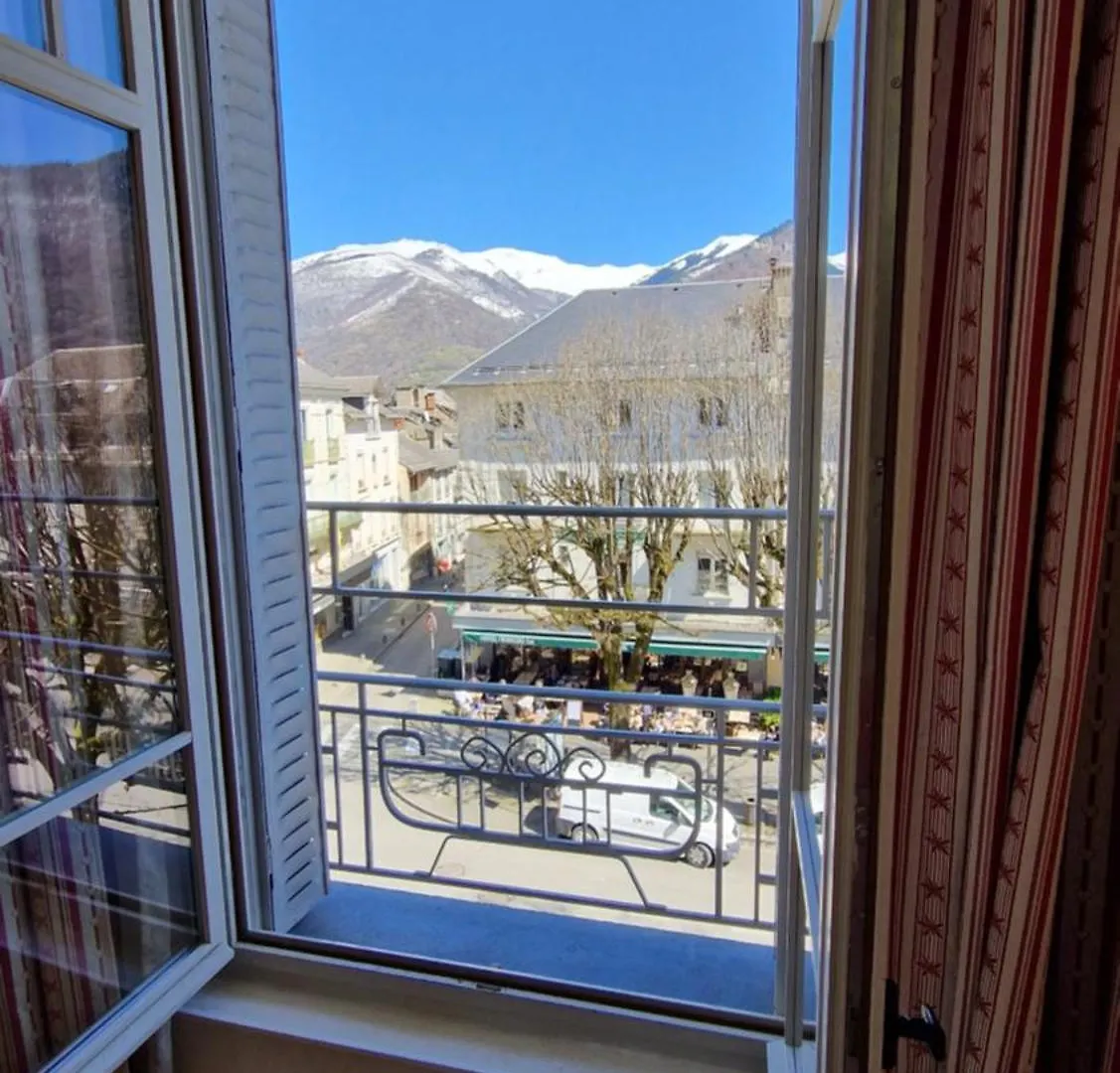T3 Centre-Ville Bagnères-de-Luchon Apartament